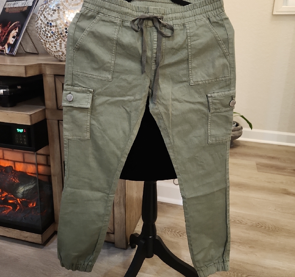 VIP Junior's Olive Cargo Pants